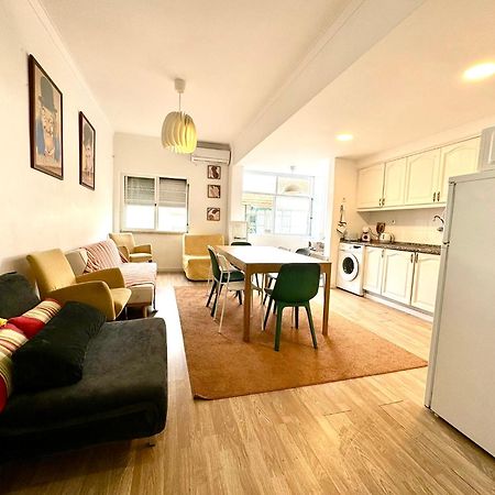 Almada Big Flat Next To Lisbon And Caparica Beach Екстер'єр фото
