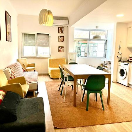 Almada Big Flat Next To Lisbon And Caparica Beach Екстер'єр фото