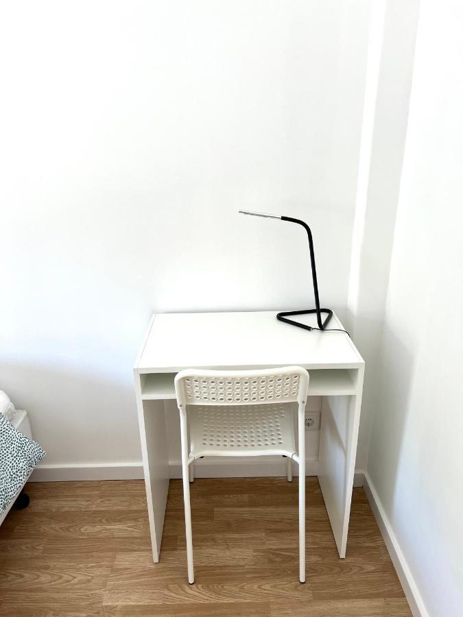 Almada Big Flat Next To Lisbon And Caparica Beach Екстер'єр фото