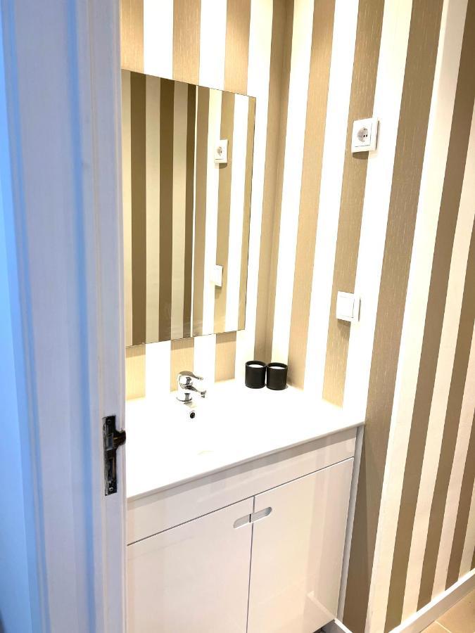 Almada Big Flat Next To Lisbon And Caparica Beach Екстер'єр фото