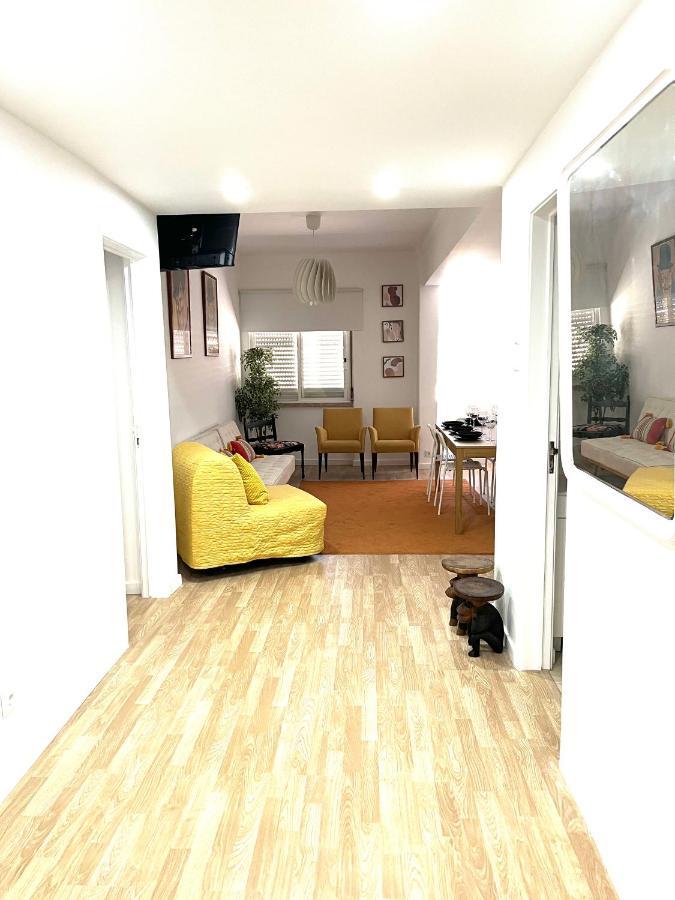 Almada Big Flat Next To Lisbon And Caparica Beach Екстер'єр фото