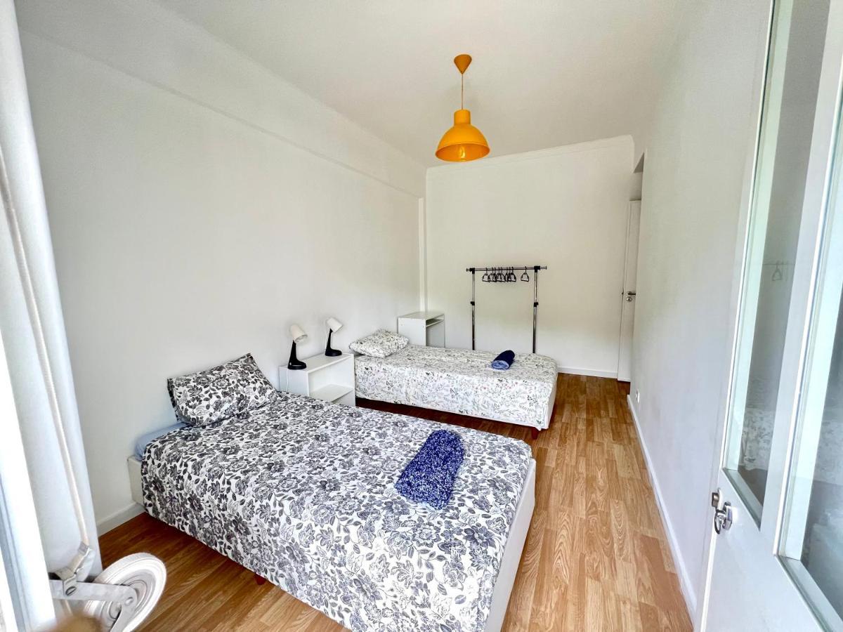 Almada Big Flat Next To Lisbon And Caparica Beach Екстер'єр фото