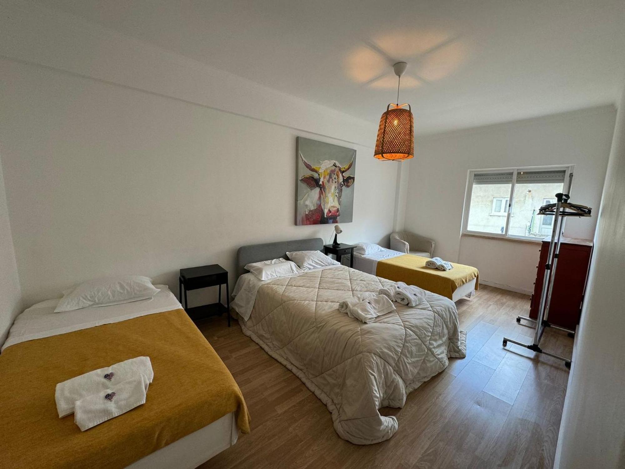Almada Big Flat Next To Lisbon And Caparica Beach Екстер'єр фото