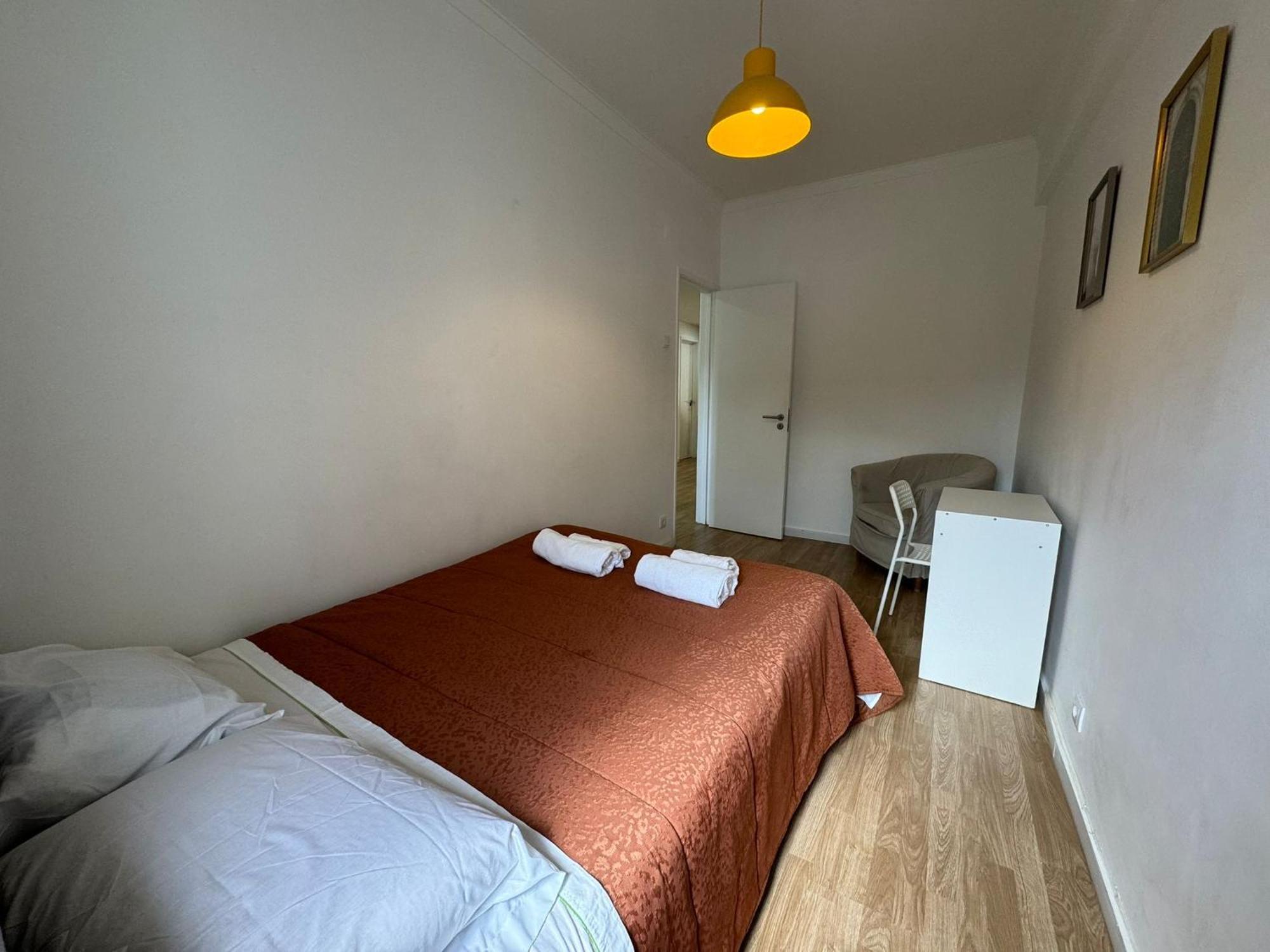 Almada Big Flat Next To Lisbon And Caparica Beach Екстер'єр фото