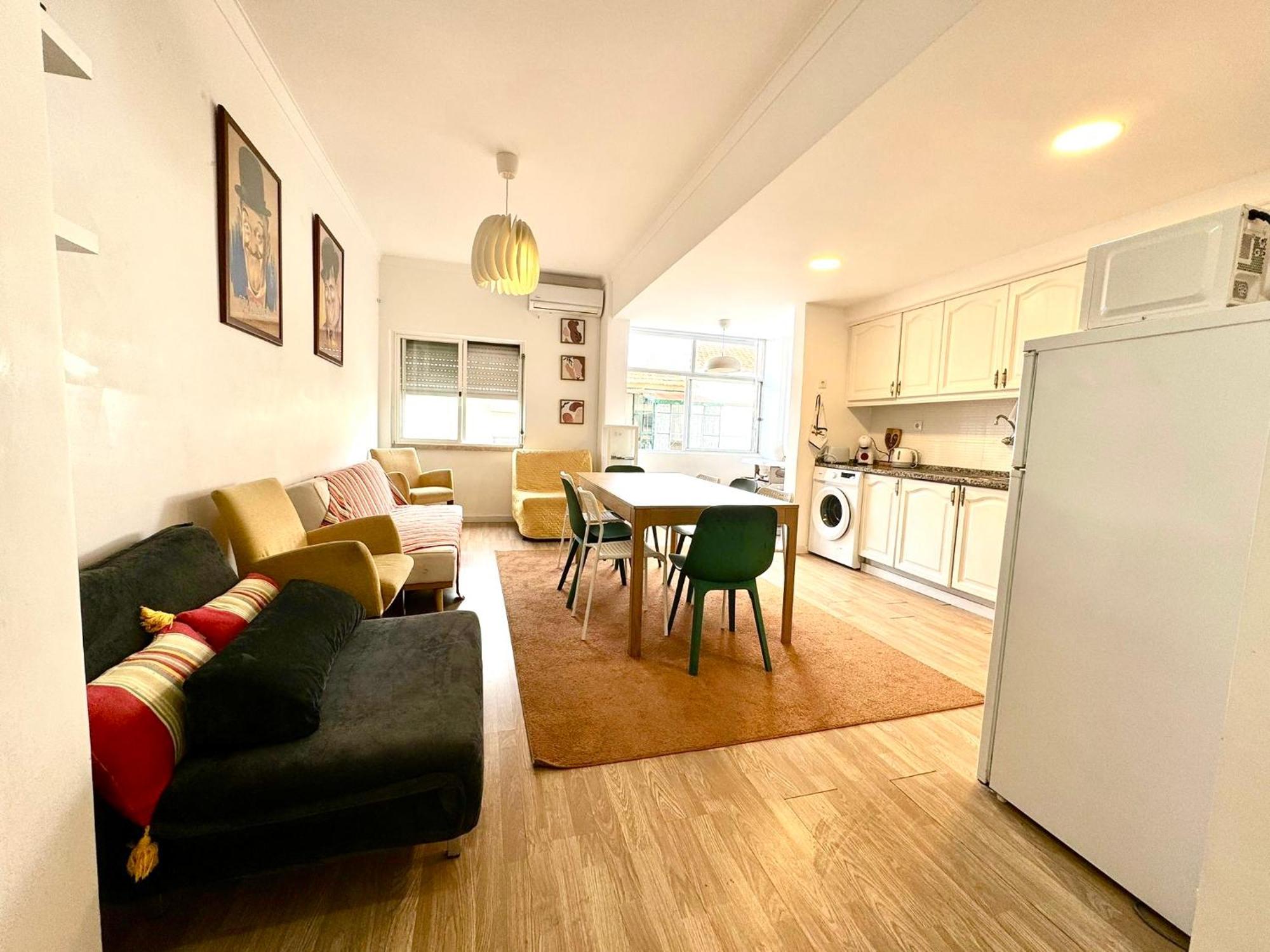 Almada Big Flat Next To Lisbon And Caparica Beach Екстер'єр фото