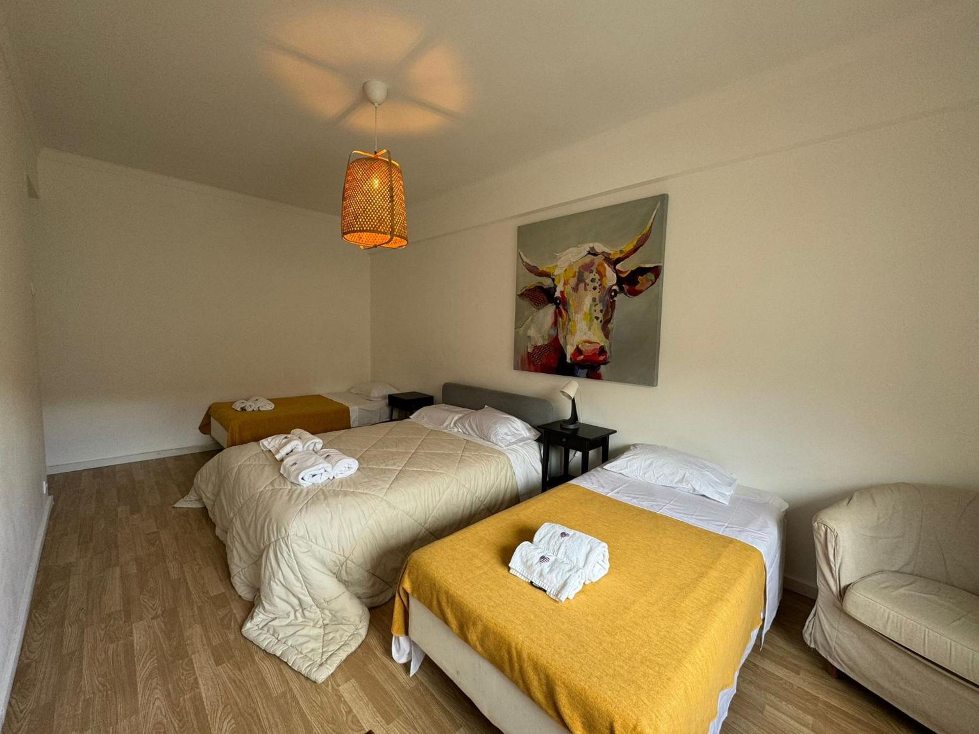 Almada Big Flat Next To Lisbon And Caparica Beach Екстер'єр фото